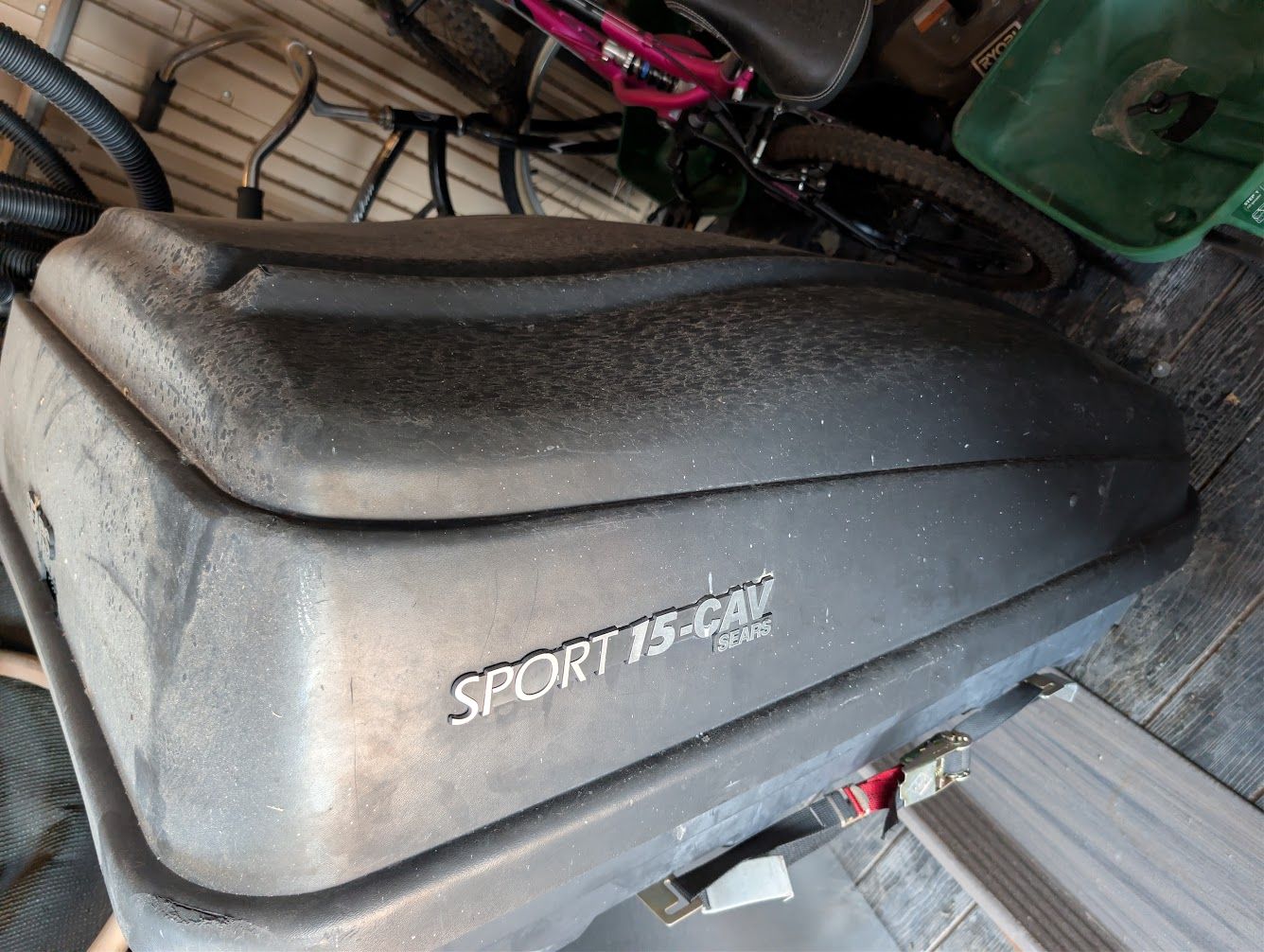 Cartop Carrier_Sears Sport 15-CAV made by Thule