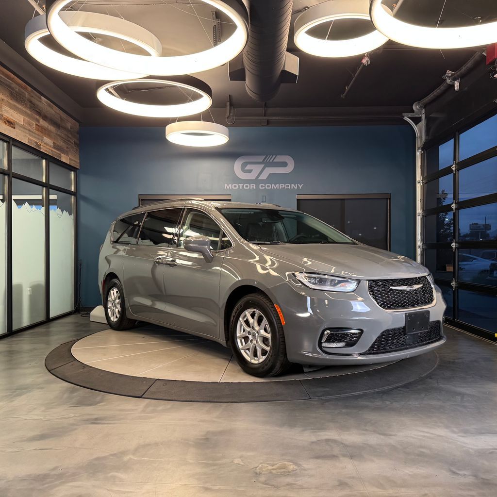 2022 Chrysler Pacifica Touring L