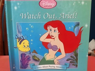 Disney Princess "Watch Out, Ariel!" Storybook - A Story About Paying Attention by Scholastic