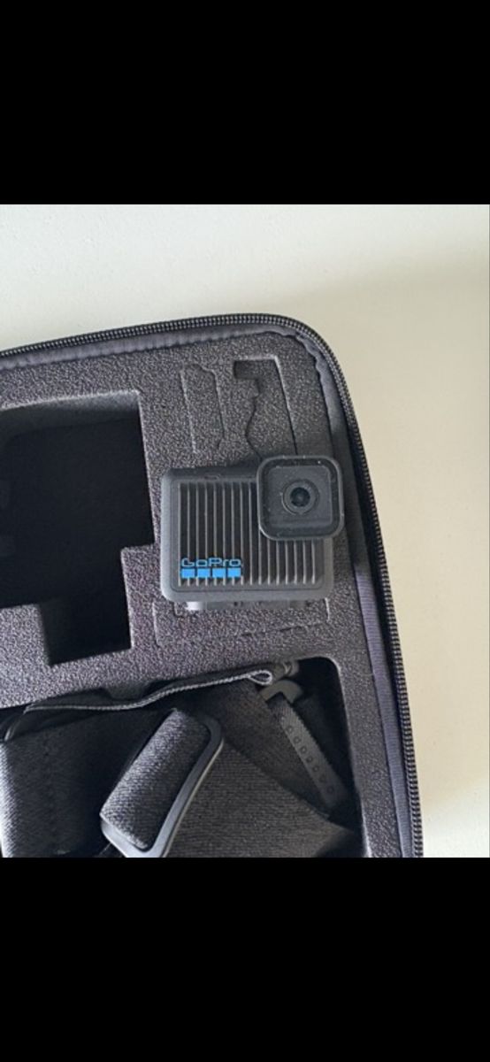 GoPro HERO Action Camera - Black with Carrying Case and Waterproof Housing