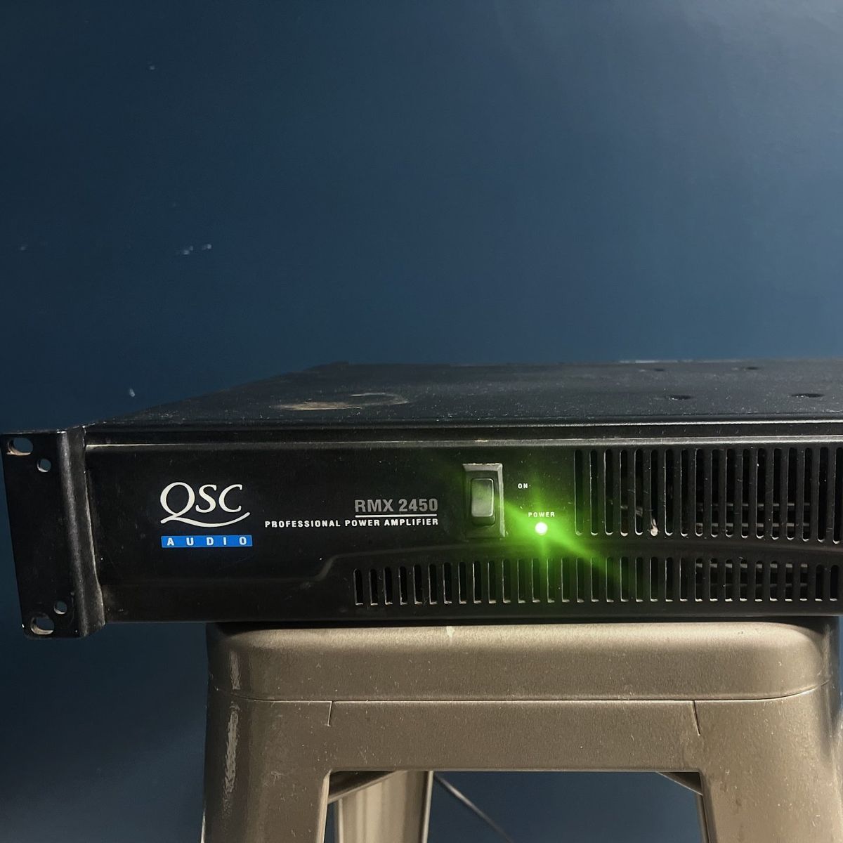 QSC RMX 2450 Professional Power Amplifier