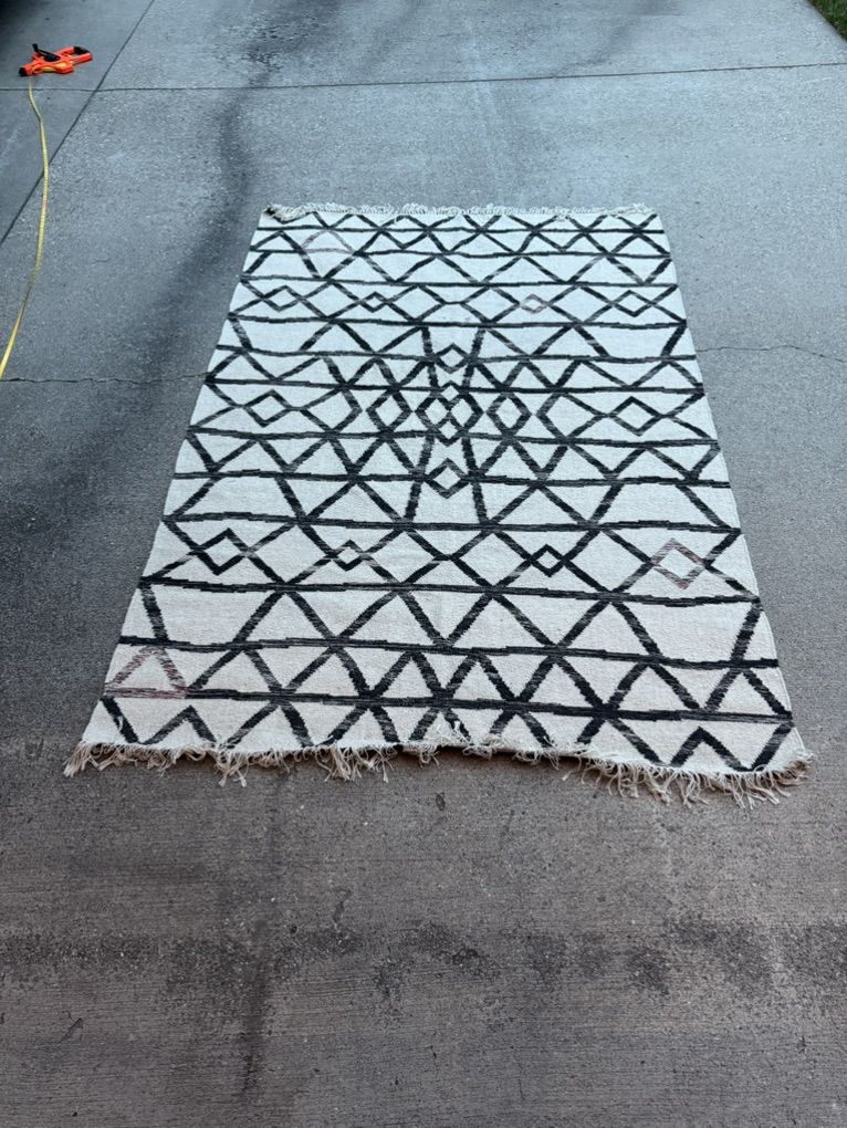5' X 8' West Elm Torres Kilim Wool Rug