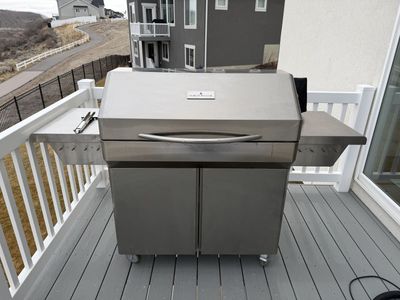 MEMPHIS GRILLS ELITE CART ITC3. Stainless steel pellet grill with high heat and smoke setting