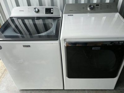 Maytag XL capacity washer &electric dryer set