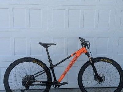 2023 Rocky Mountain Fusion 30 Frame Size Small