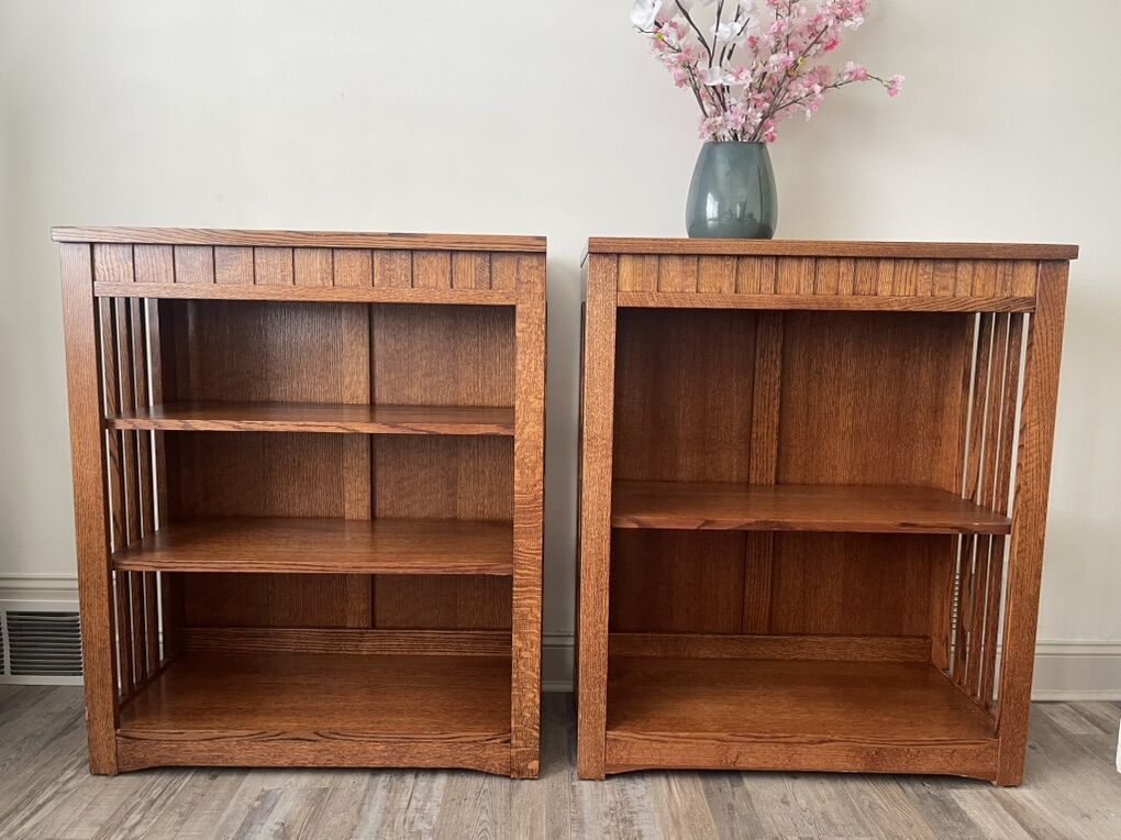 Pair Of Solid Oak Shelves - Craftsman High Quality