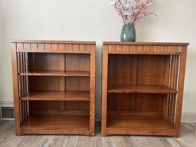 Pair Of Solid Oak Shelves - Craftsman High Quality