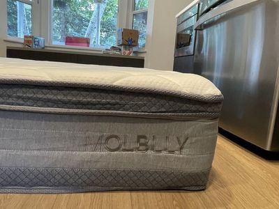 Queen Molblly 12” cooling mattress