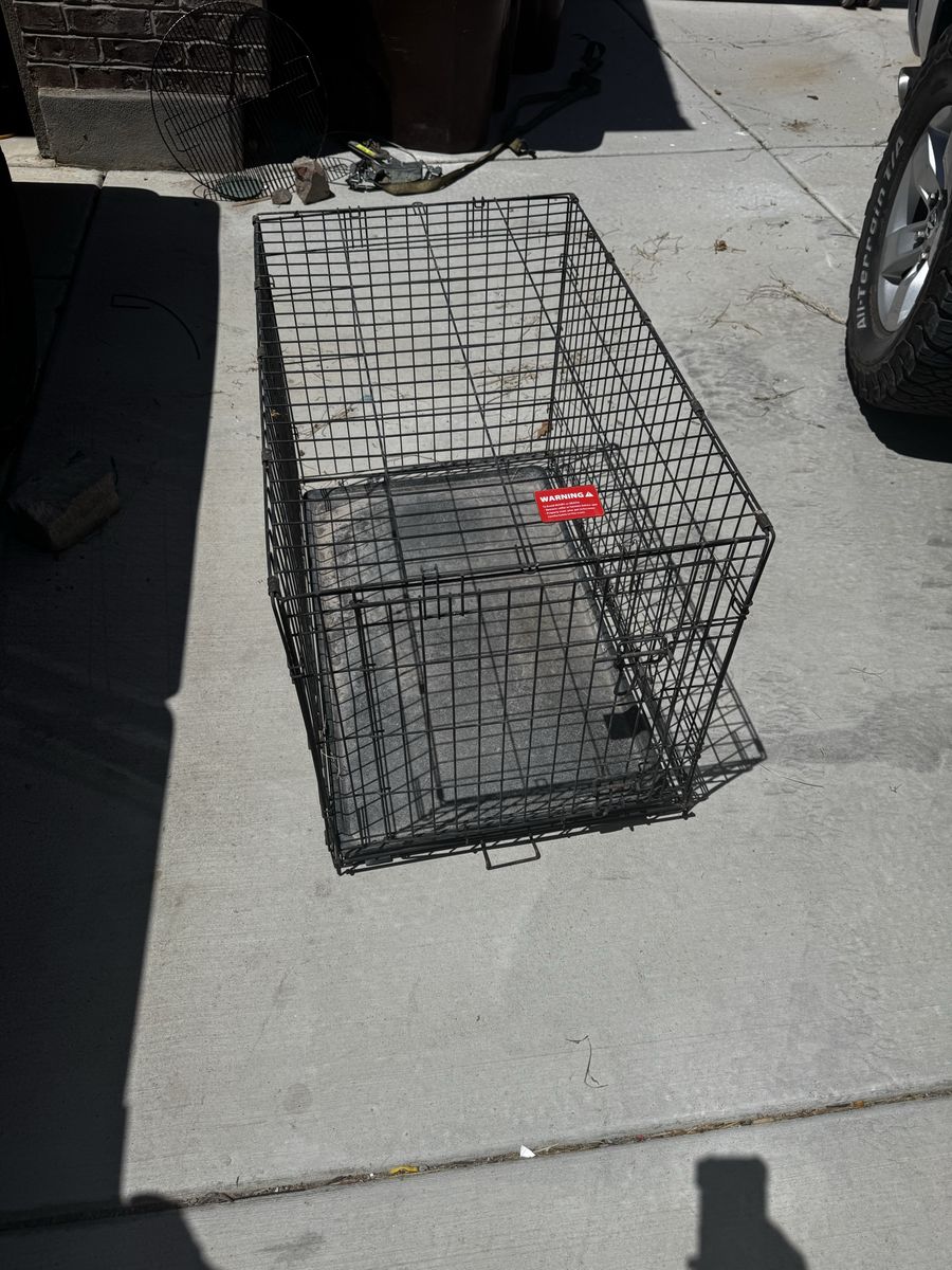 Used Black Wire Dog Crate, Collapsible Pet Carrier