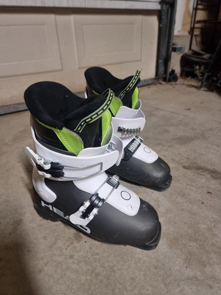 Ski Boots Size 21.5 (265mm)
