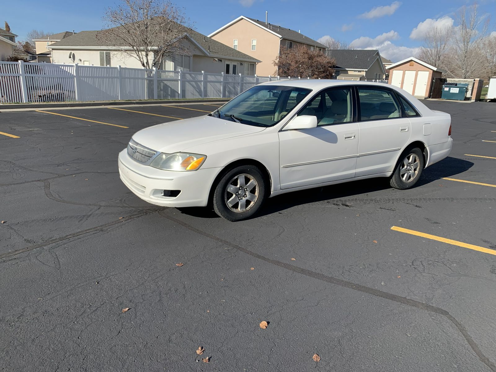 2001 TOYOTA AVALON XL