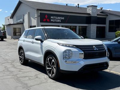 2022 Mitsubishi Outlander ES
