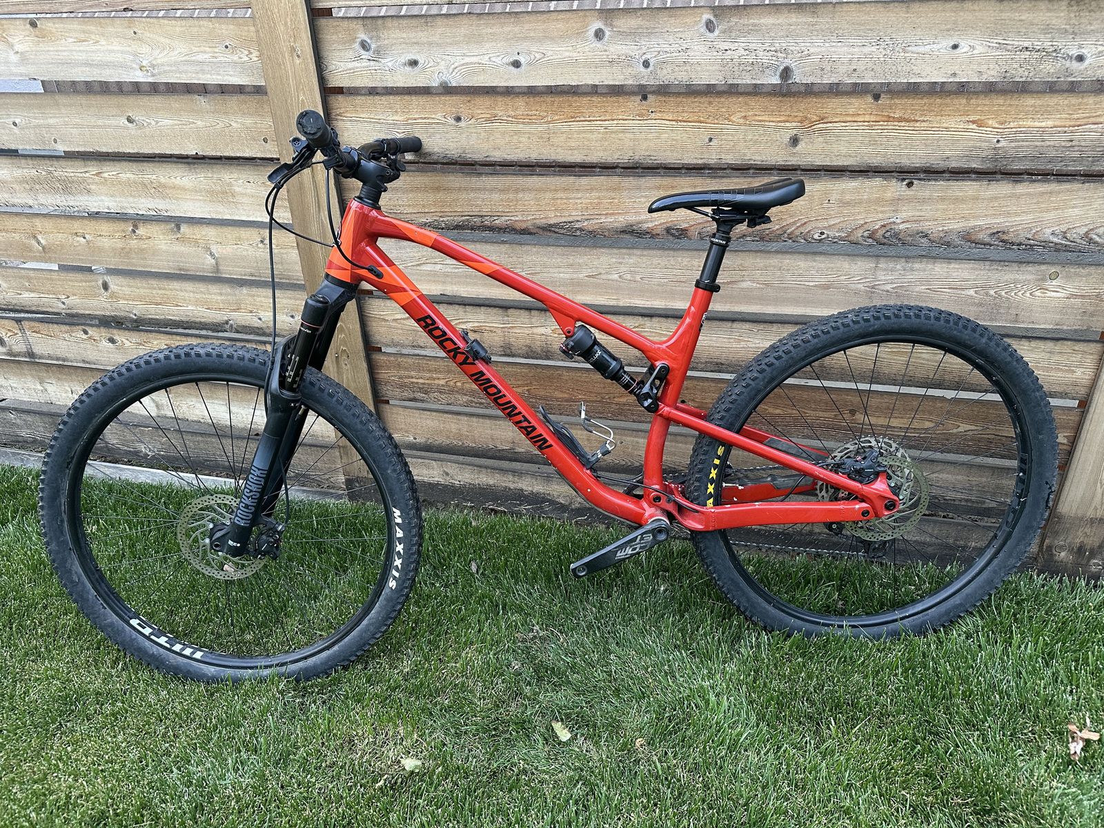 2022 Rocky Mountain Element Alloy – AXS Wireless – XL (Downcountry / XC-Trail Hybrid)