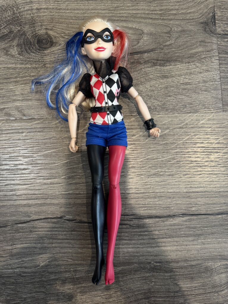 DC Super Hero Girls Harley Quinn Doll