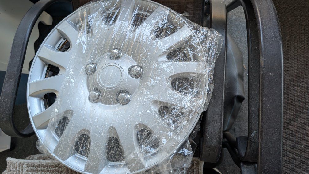 Set of Silver Universal Hubcaps / Wheel Covers