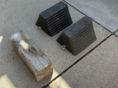 Heavy-Duty Rubber Wheel Chocks (Pair) & Wood Block for Vehicles/Trailers