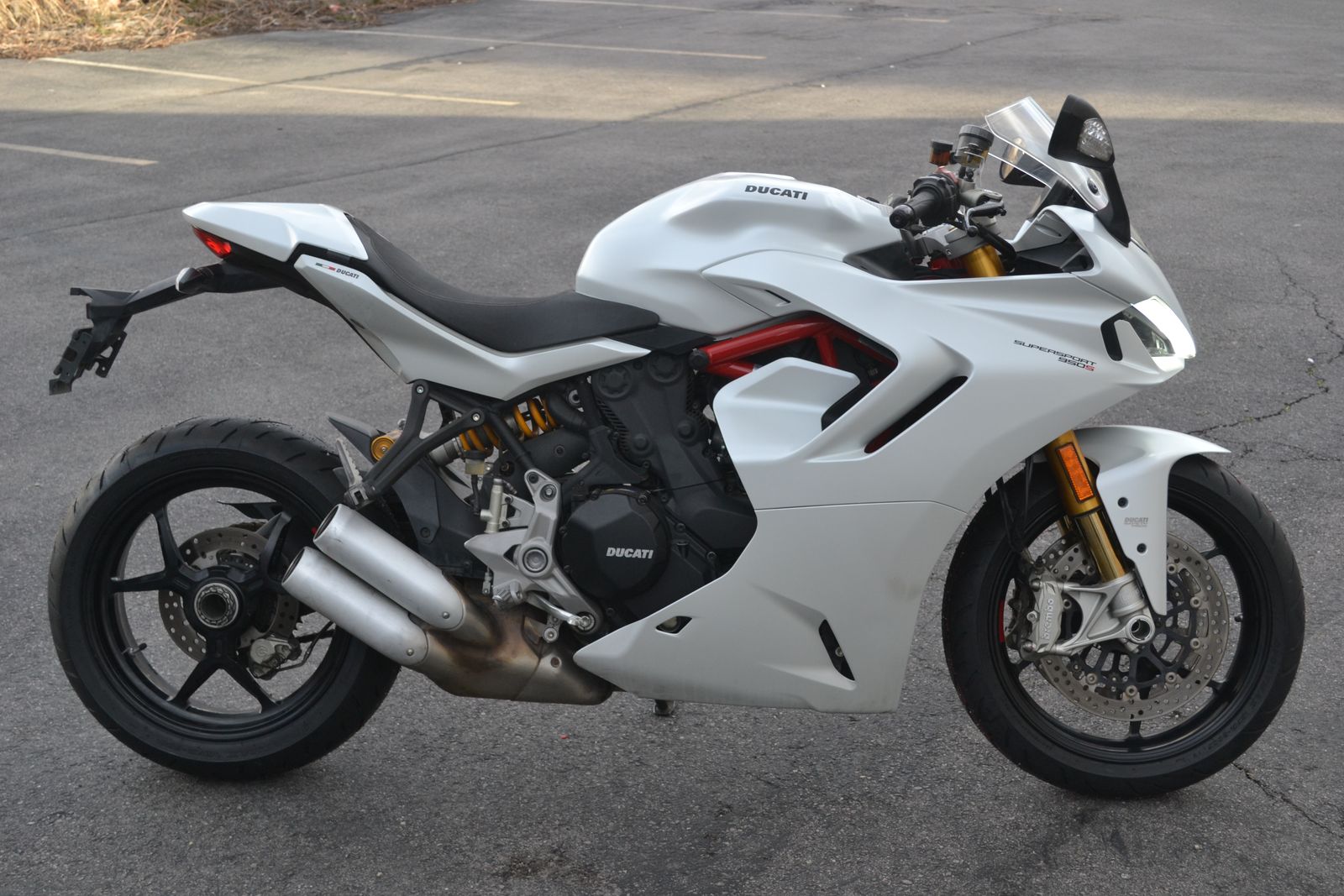 2021 Ducati Supersport 950 S - NEW TIRES