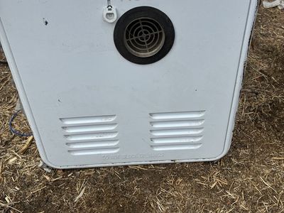 Tankless rv water heater
