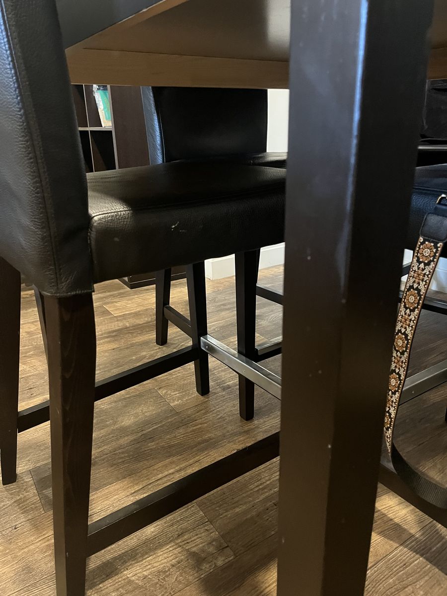 Kitchen Table and Chairs