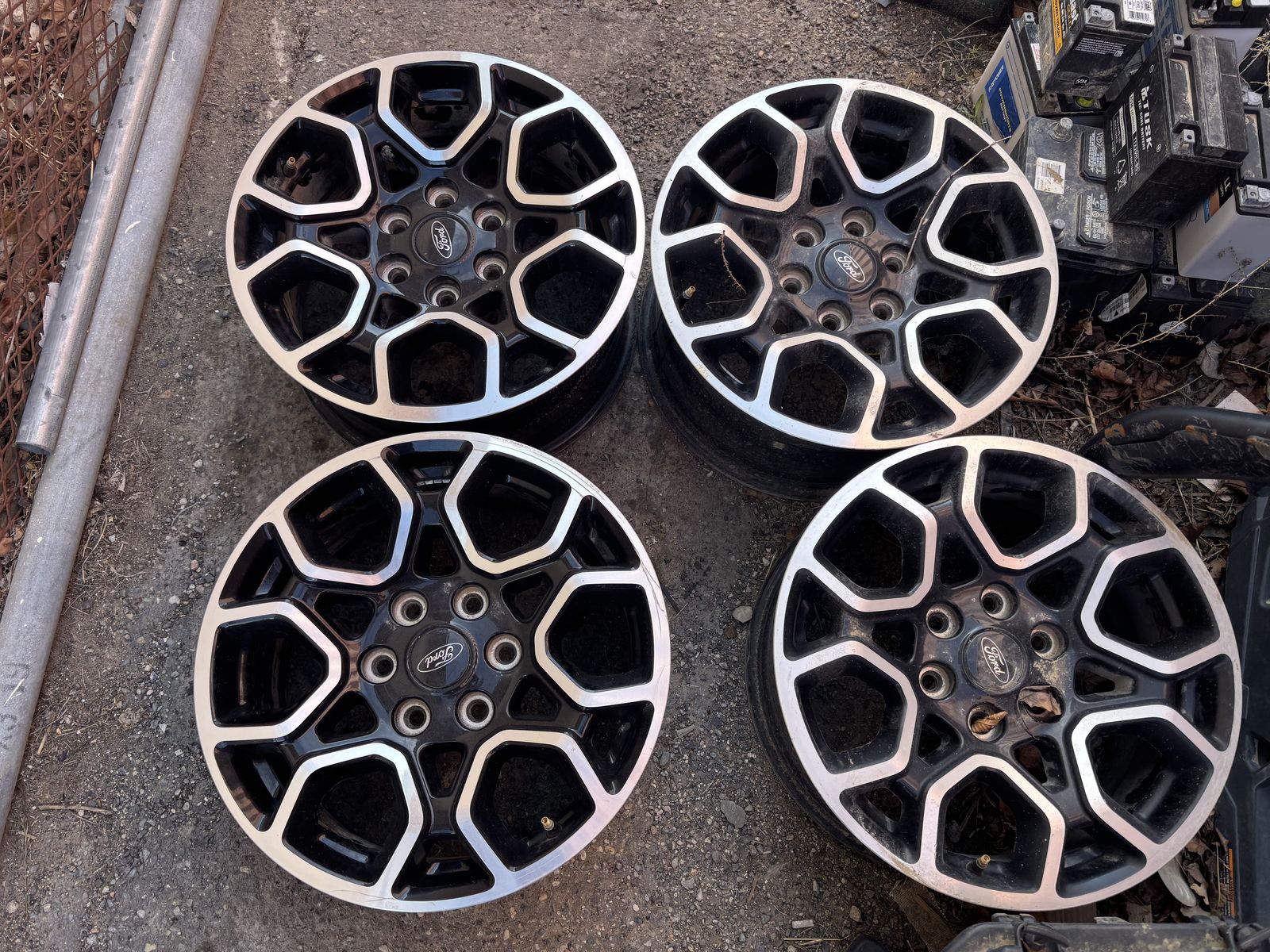 FORD F-150 18" STOCK WHEELS