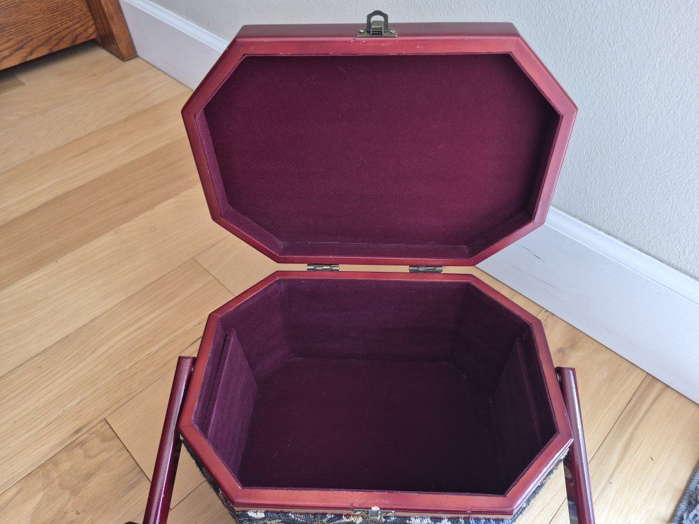 Main image 5