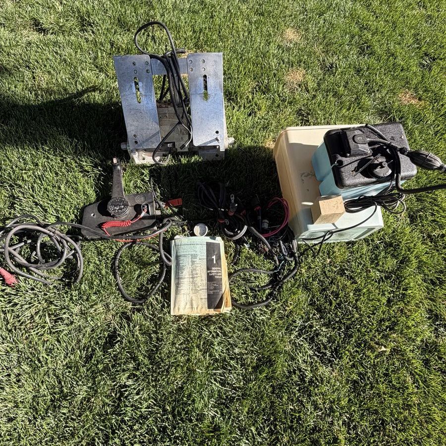 CMC Boat Motor Tilt Trim Unit with Controls and Tank