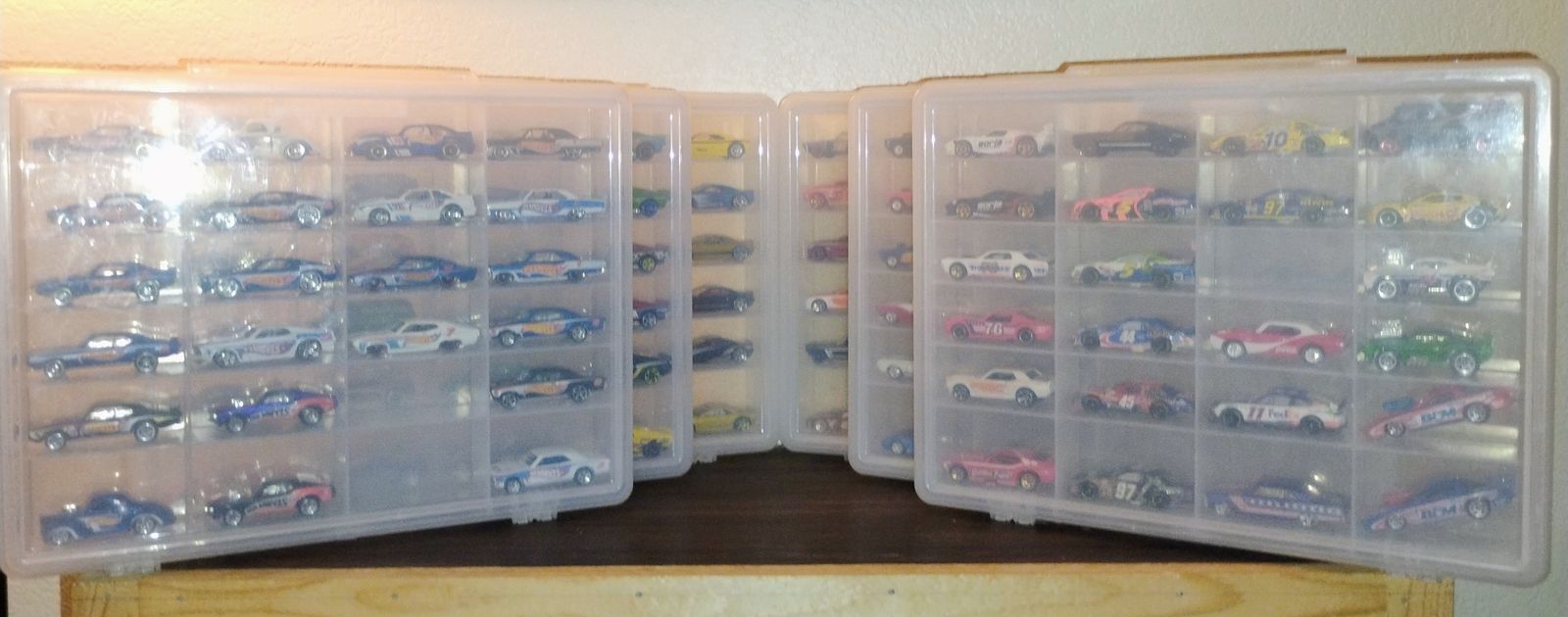 Hot Wheels Extreme Mainlines / Color Shifters / HW Race Team / Real Riders /T-Hunts / Fast Fish/Muscle Tone's / Blvd Bruisers
