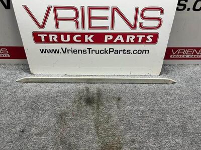 Kenworth Trim-Grille Extension ALUM CLRANDZ 724MM, Part # K167-348