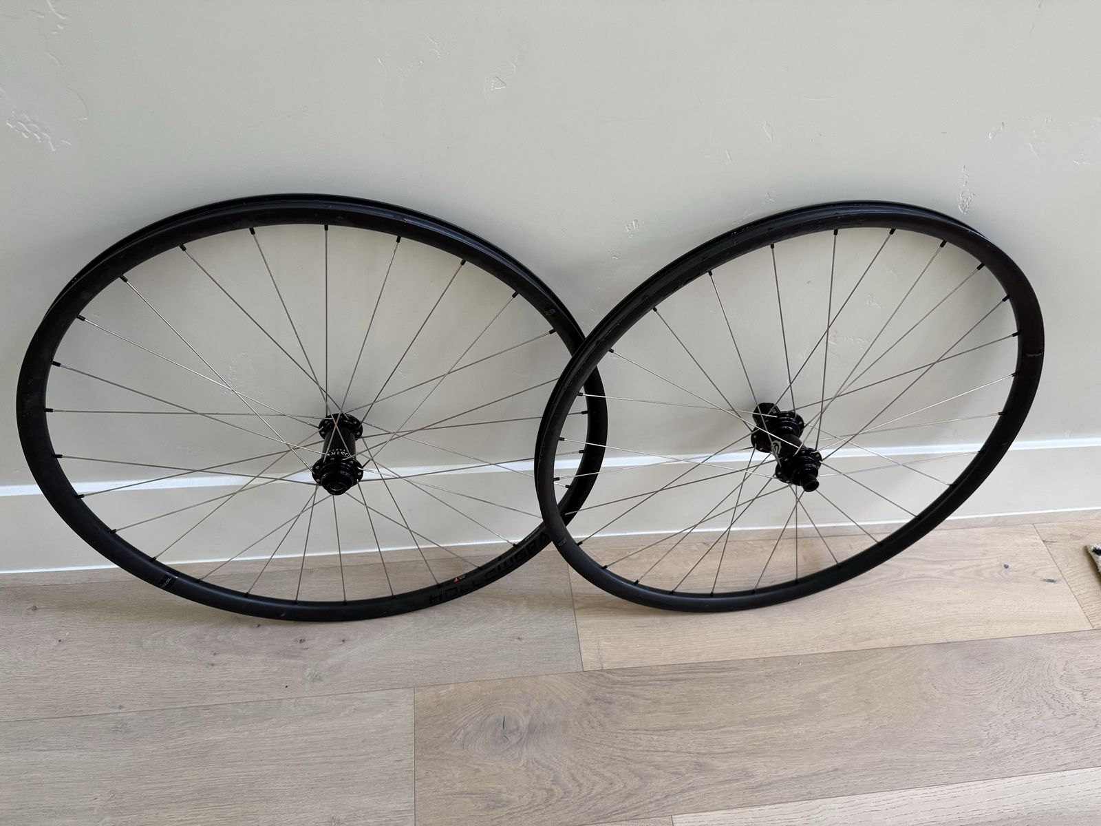 Cannondale Hollowgram Carbon 29er wheels with new I9 hubs.