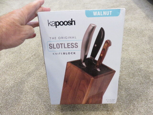 BNIB KAPOOSH "SPOTLESS" 9 KNIFE HOLDER WALNUT BLOCK - A GREAT BIRTHDAY OR WEDDING PRESENT?