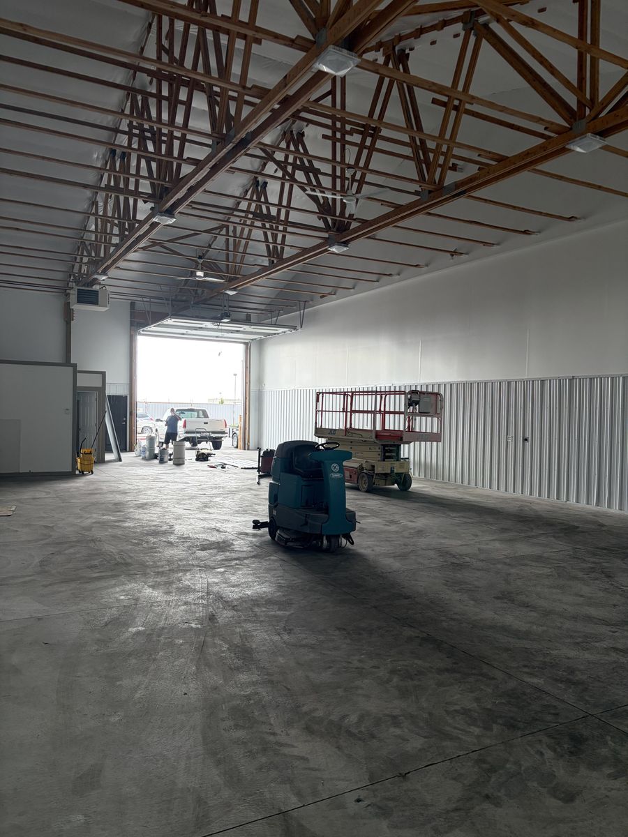 Main image 7