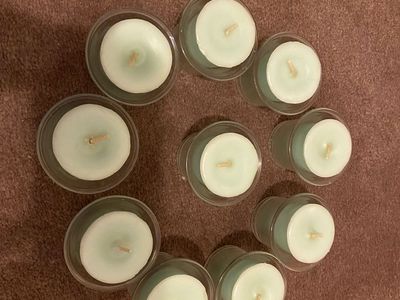 10 Light Green Tealight Candles in Clear glass Holders - Unused