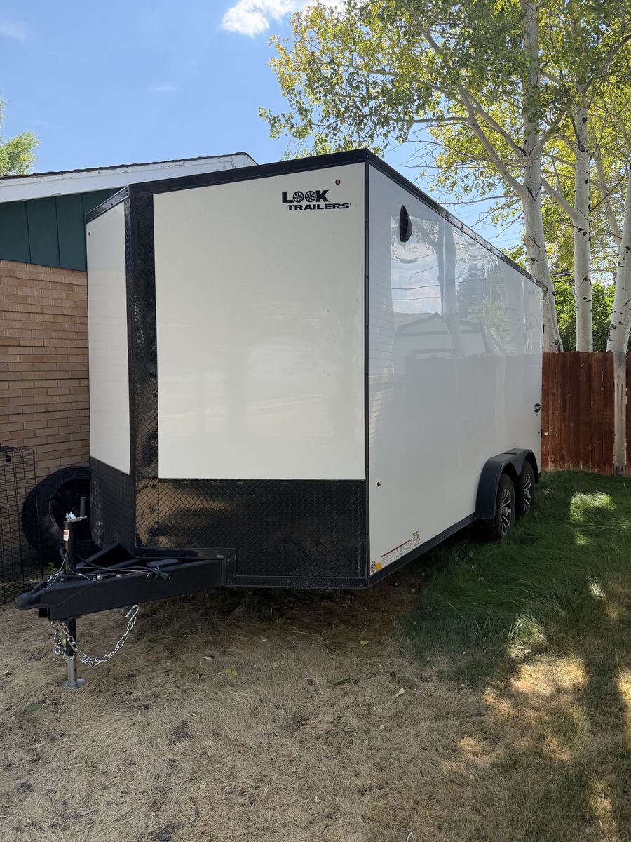 Enclosed Trailer 7.5 x 16