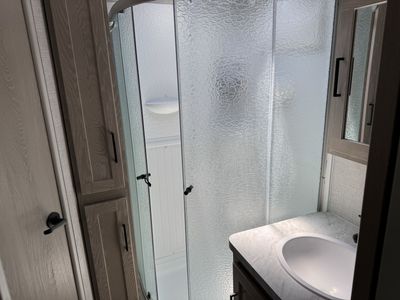 2023 Forest River 30ft Travel Trailer (Forest River, 30ft, 4 Berth, AC & Awning)