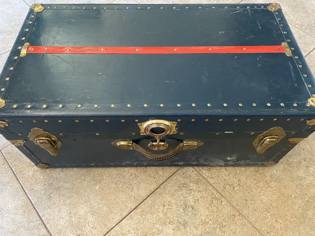 Nice Antique Vintage Trunk Home Decor