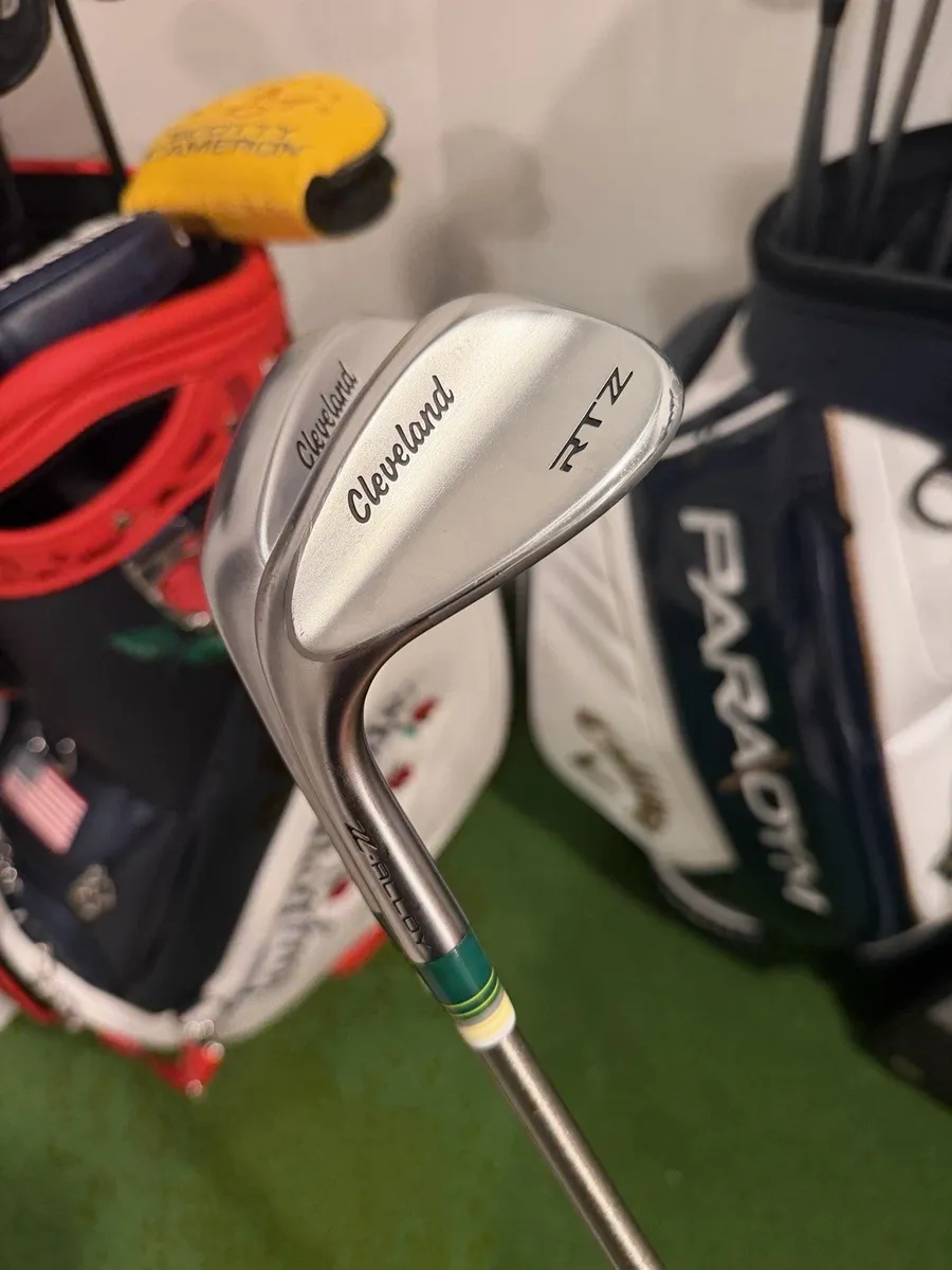 Pair Left Hand Cleveland RTZ 52/58° Mid Wedges 1° Strong SteelFiber 110g Stiff Mint