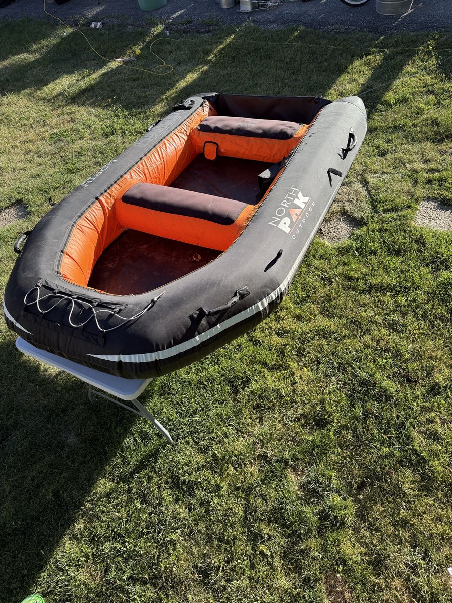 Inflatable Raft / Boat & Paddles