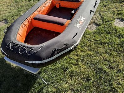 Inflatable Raft / Boat & Paddles