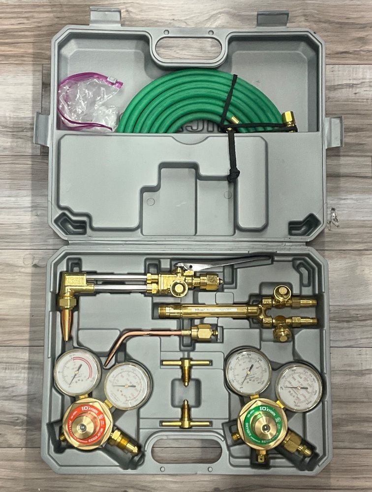 CHICAGO ELECTRIC OXYGEN & ACETYLENE WELDING KIT