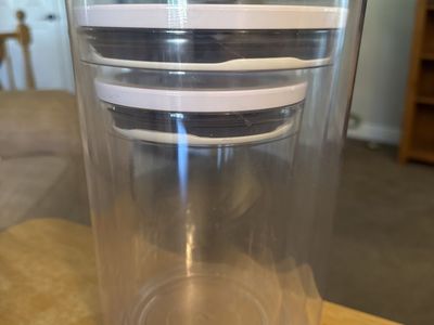 Storage containers