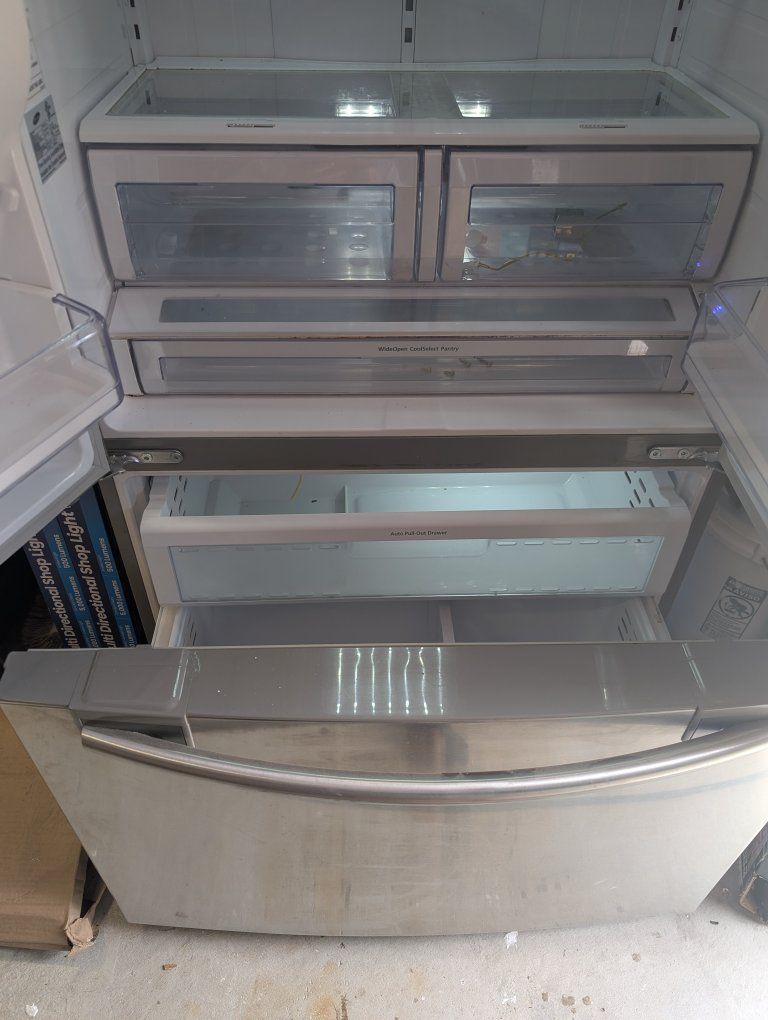 Samsung French Door Refrigerator, Stainless Steel, Ice Maker, Water Dispenser