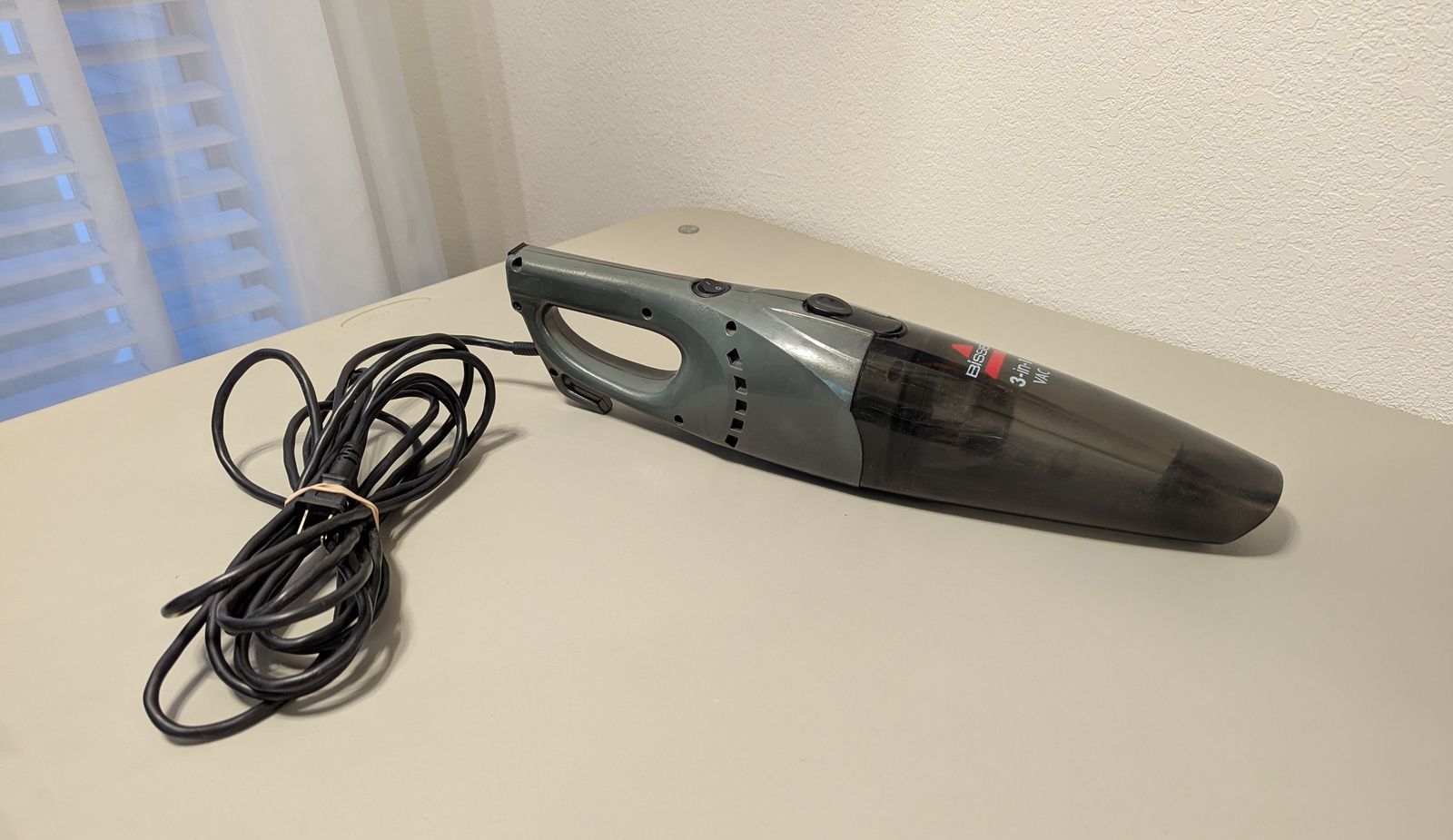 Bissell 2 amps hand vacuum