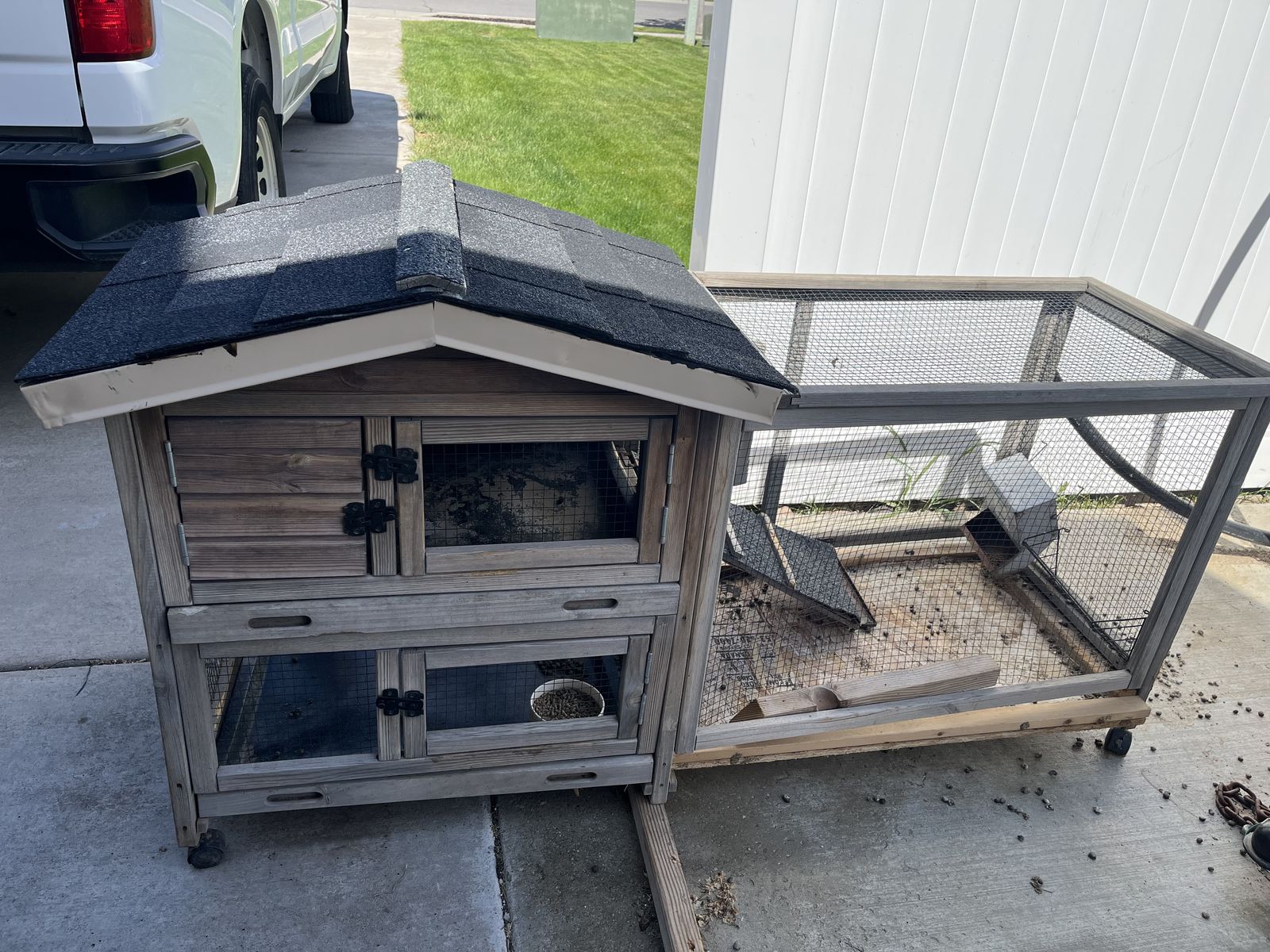 Free rabbit hutch