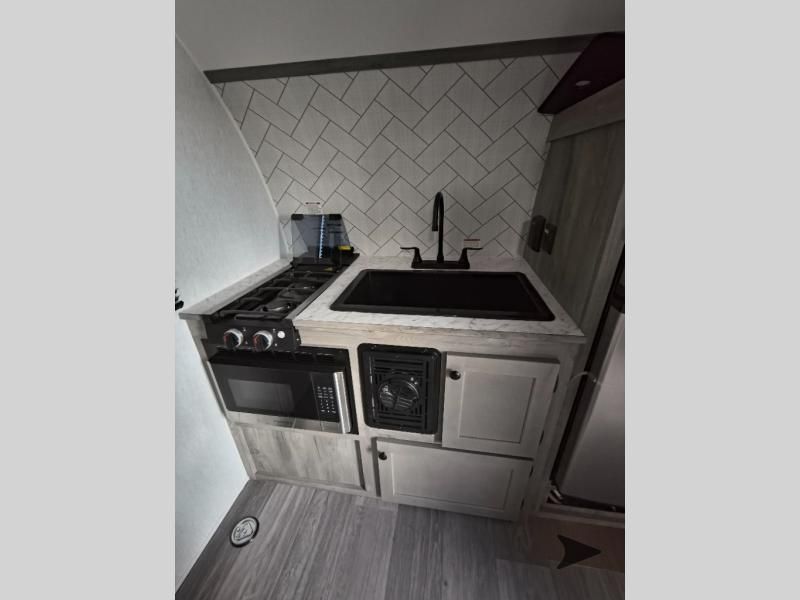 Main image 14