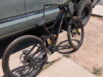 Specialized Demo Race Mountain Bike, Full Suspension, Black/Purple Frame