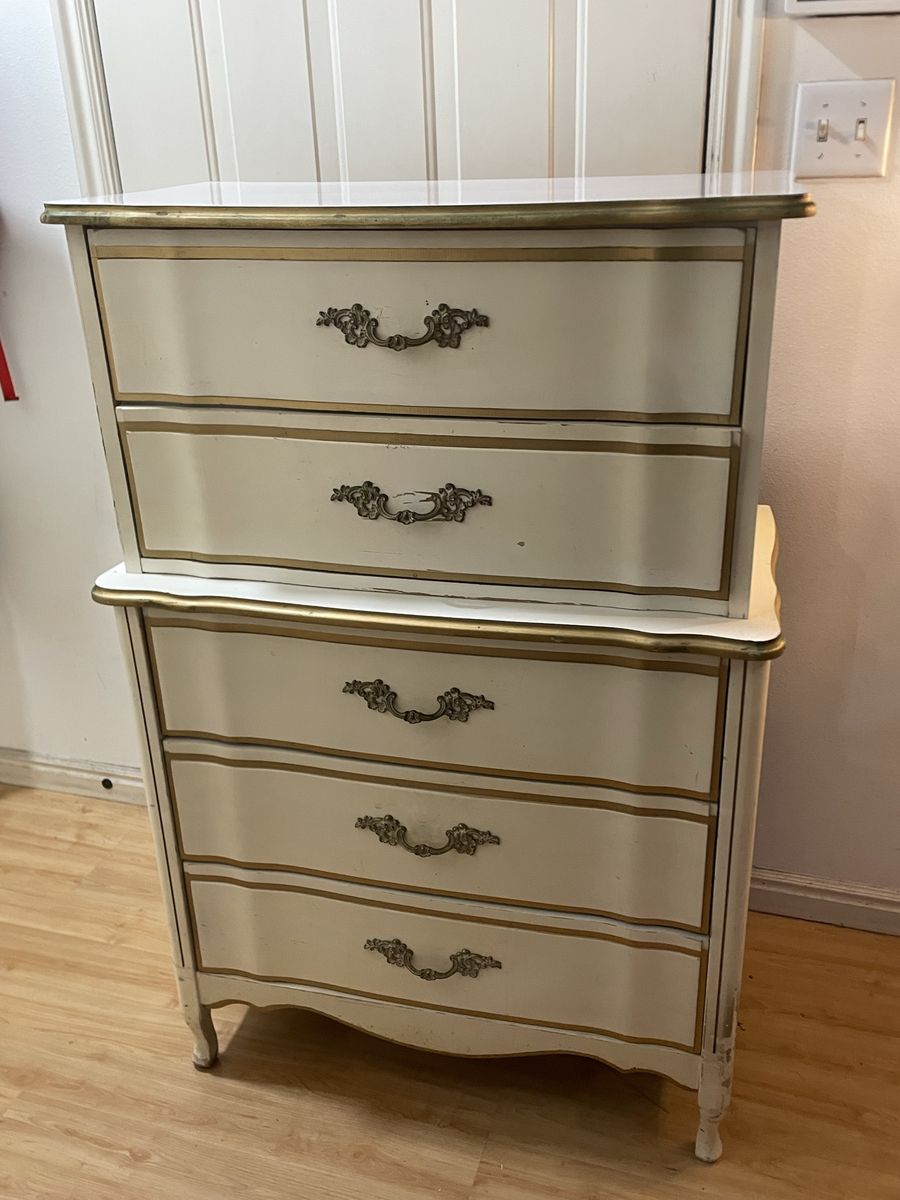 Super cute antique farmhouse style dresser