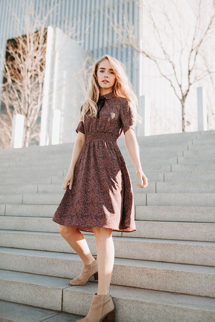 Piper & Scoot Shad Floral Collared Dress in Mauve, size S