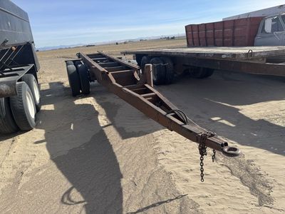 Flatbed heavy duty trailer.
