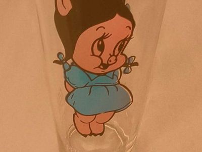Petunia pig glass