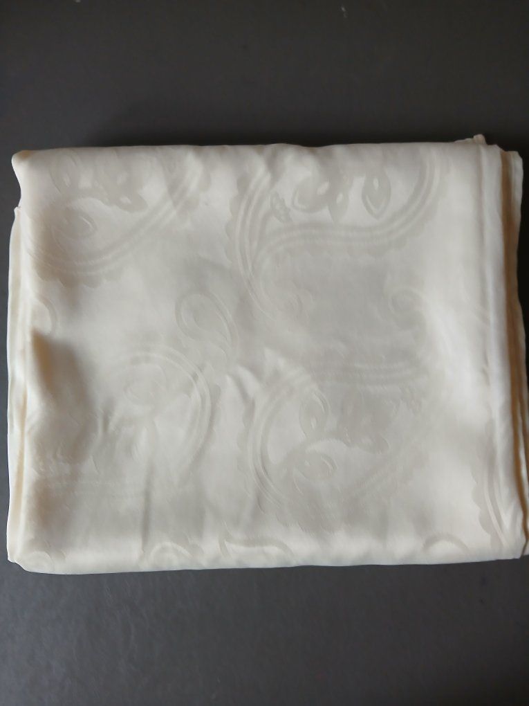 Rectangular tablecloth